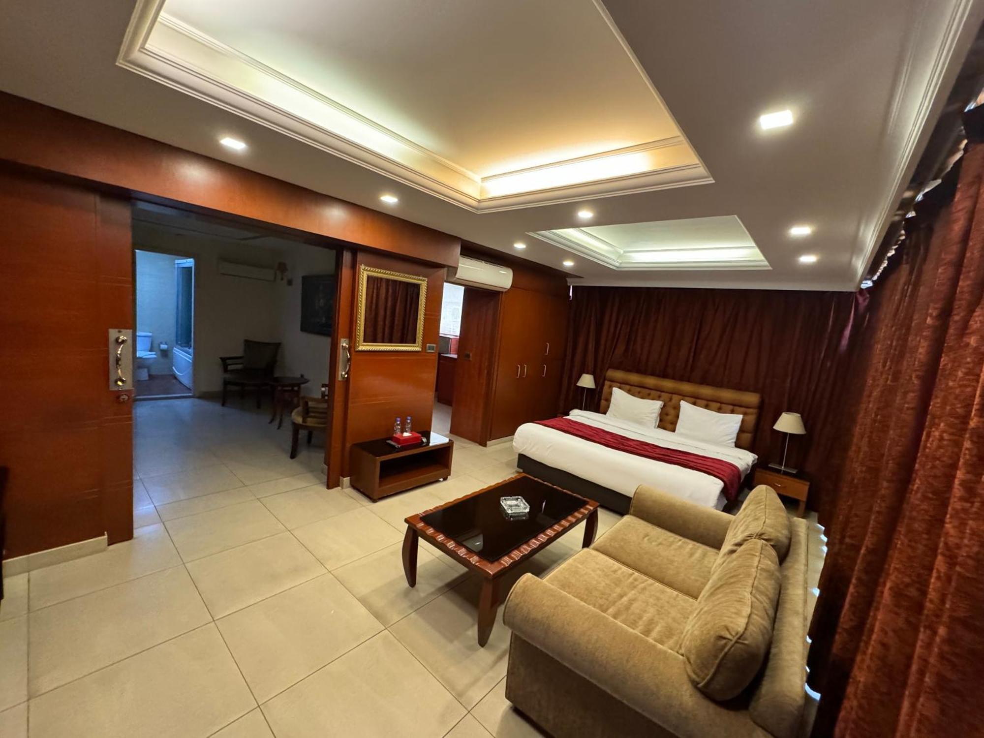 Duroy Hotel By Beverly Beyrut Dış mekan fotoğraf