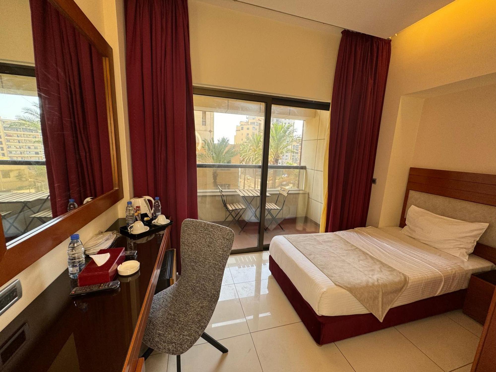 Duroy Hotel By Beverly Beyrut Dış mekan fotoğraf